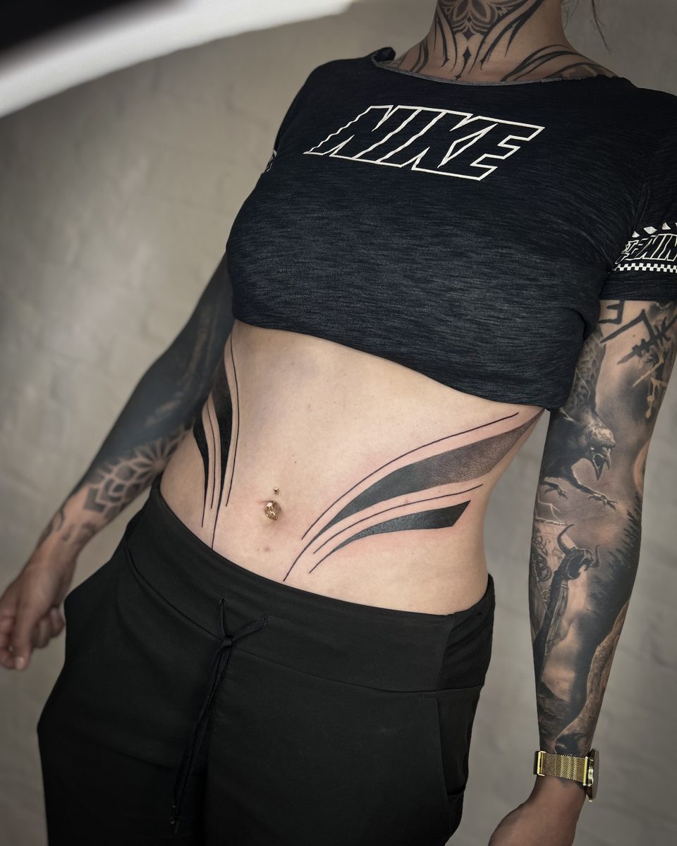 Blackwork Ribs