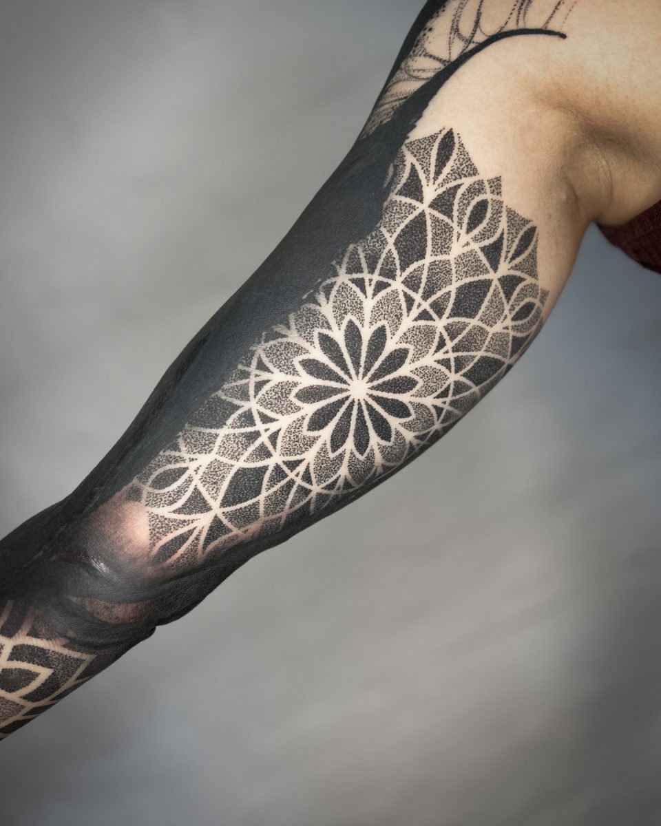 Geometrisches Tattoo – präzise Linienarbeit